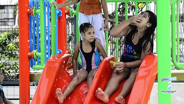 Parques acuáticos y balnearios artificiales ofrecen diversión a los habitantes de Guayaquil