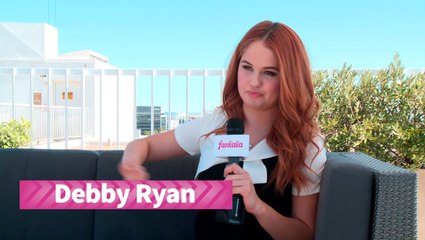 Télécharger la video: Debby Ryan Passes The Disney Baton