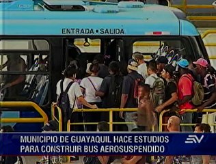 Un bus aerosuspendido, la posible solución al tráfico de Guayaquil
