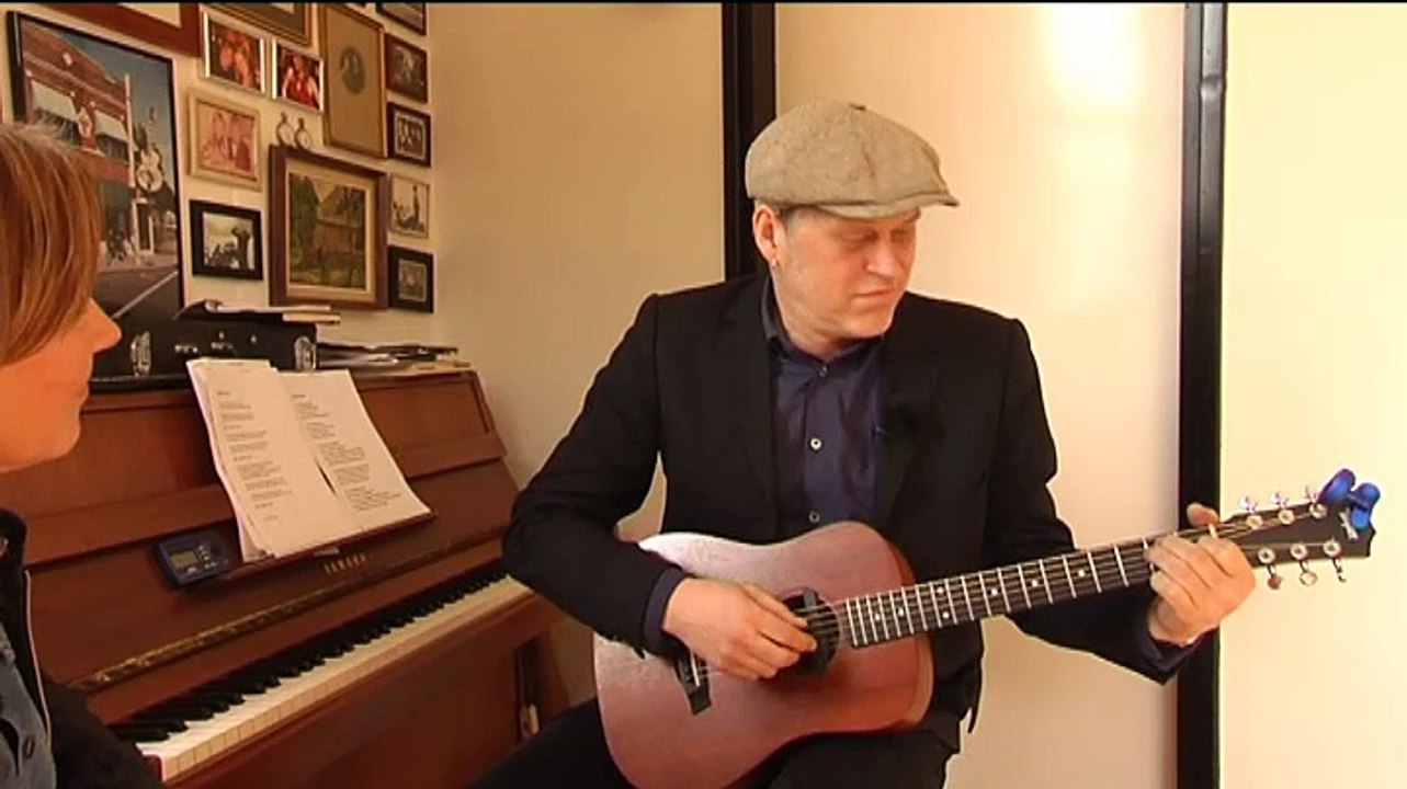 Praten en zingen in het Gronings bij Cunera - RTV Noord