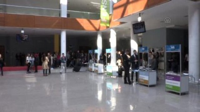 Ius'ta Bursluluk Sınavına Büyük İlgi