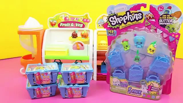 Frozen Elsa and Anna Shopping for Shopkins Blind Bags at Fruit and Veg Stand by DisneyCarToys