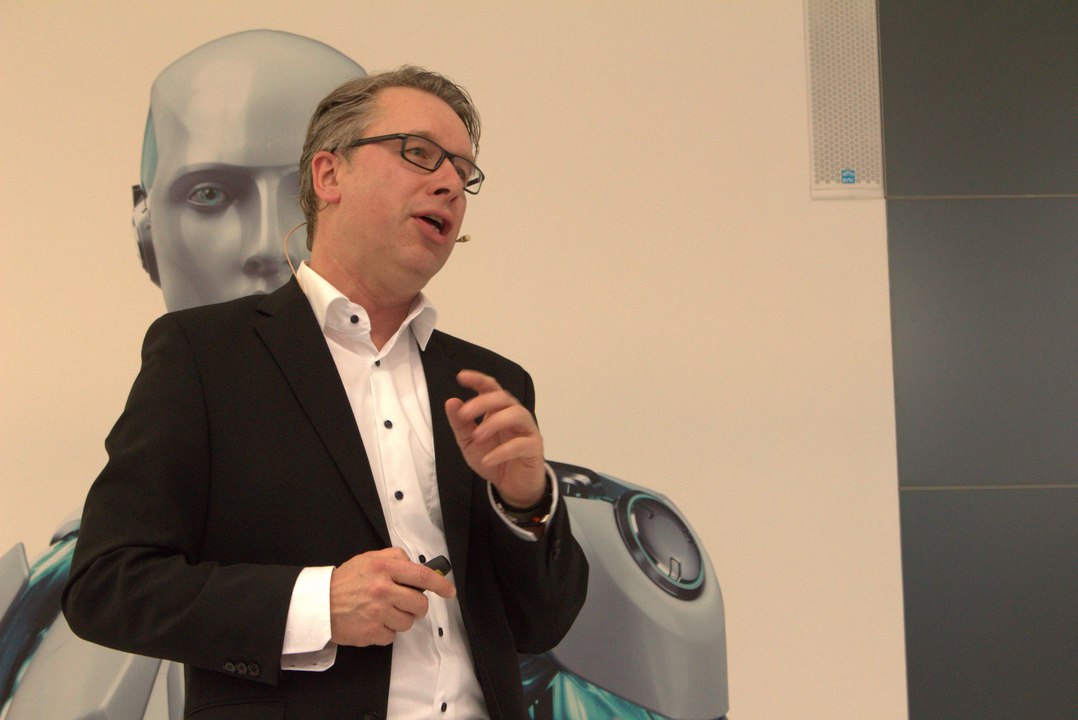 CeBIT 2015: Rechtlich sicher in der Cloud | QSO4YOU Tech