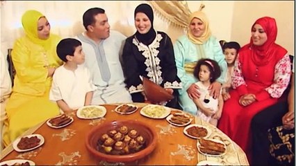 زهور نجمة ماستر شيف مع بناتها و اسرتها…تمارس الرياضة و تحضر الطاجين