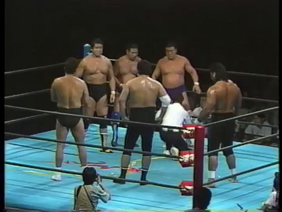 Ashura Hara, Genichiro Tenryu & Takashi Ishikawa vs. King Haku, Shinichi Nakano & Yoshiaki Yatsu (SWS)