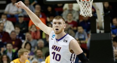 East region: UNI bench explodes, potential No. 1 upset?