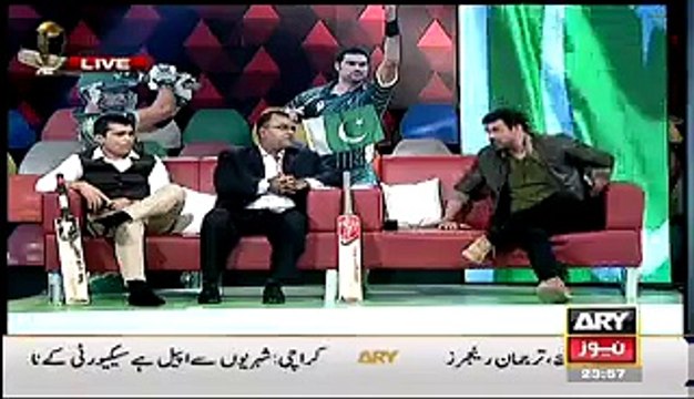 Agar aik Taraf Afridi Aur AIk Taraf Imran Khan Hon To Log Kis Taraf Jayen Ge - Basit Ali