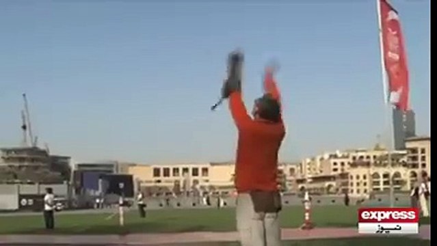 The World s Tallest Building Burj Khalifa Eagles Fly And Sit On Owner Arm