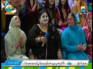 See What Women Said To Amir Liaquat In Live Show - DramasOnline