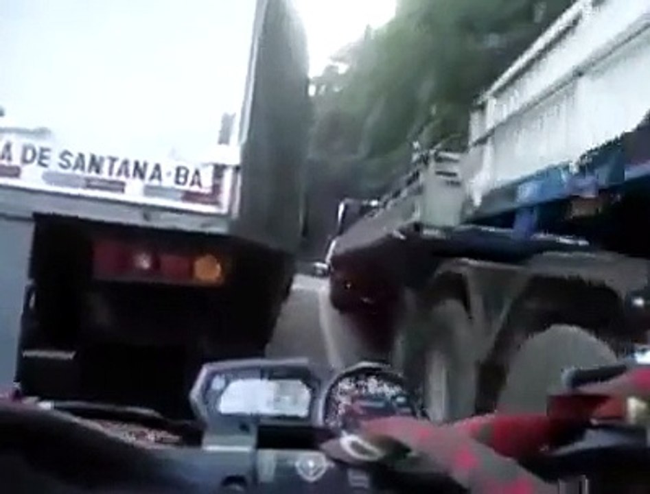 Fast and Furious motorcycle riding at its best on Freeway This is Crazy INCREDÄ°BLE MOMENTS