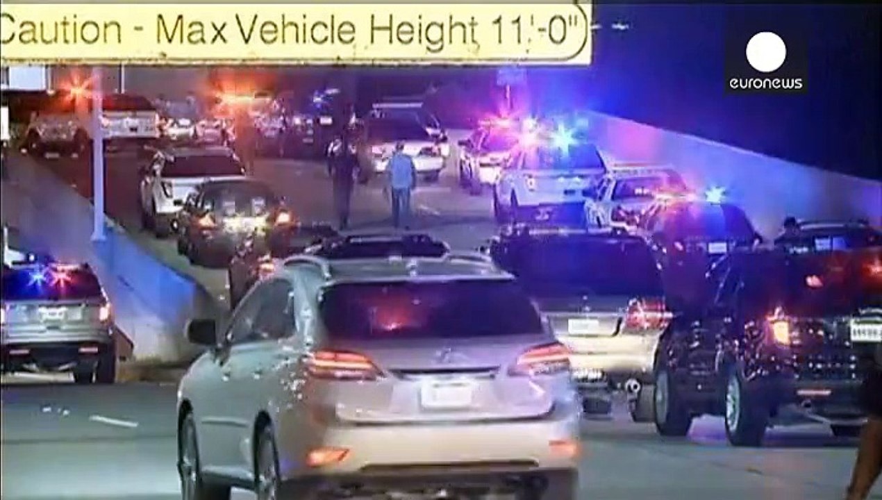 New orleans: macheten-attacke im flughafen