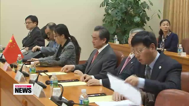 Korea holds separate talks with China, Japan ahead of trilateral meeting