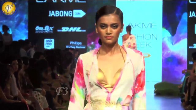 Gauri khan in Lakme Fashion Week