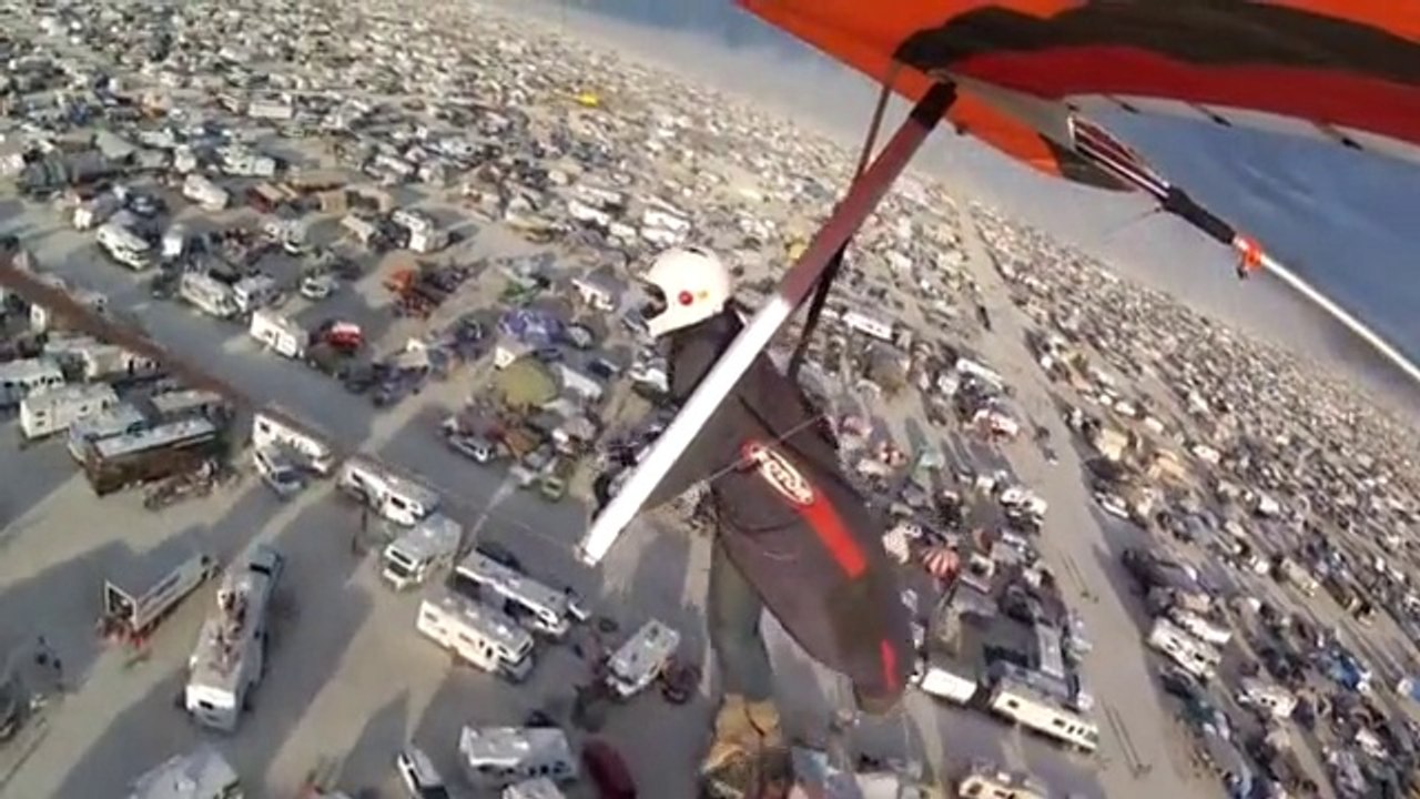 Vol en deltaplane au dessus du festival Burning Man!