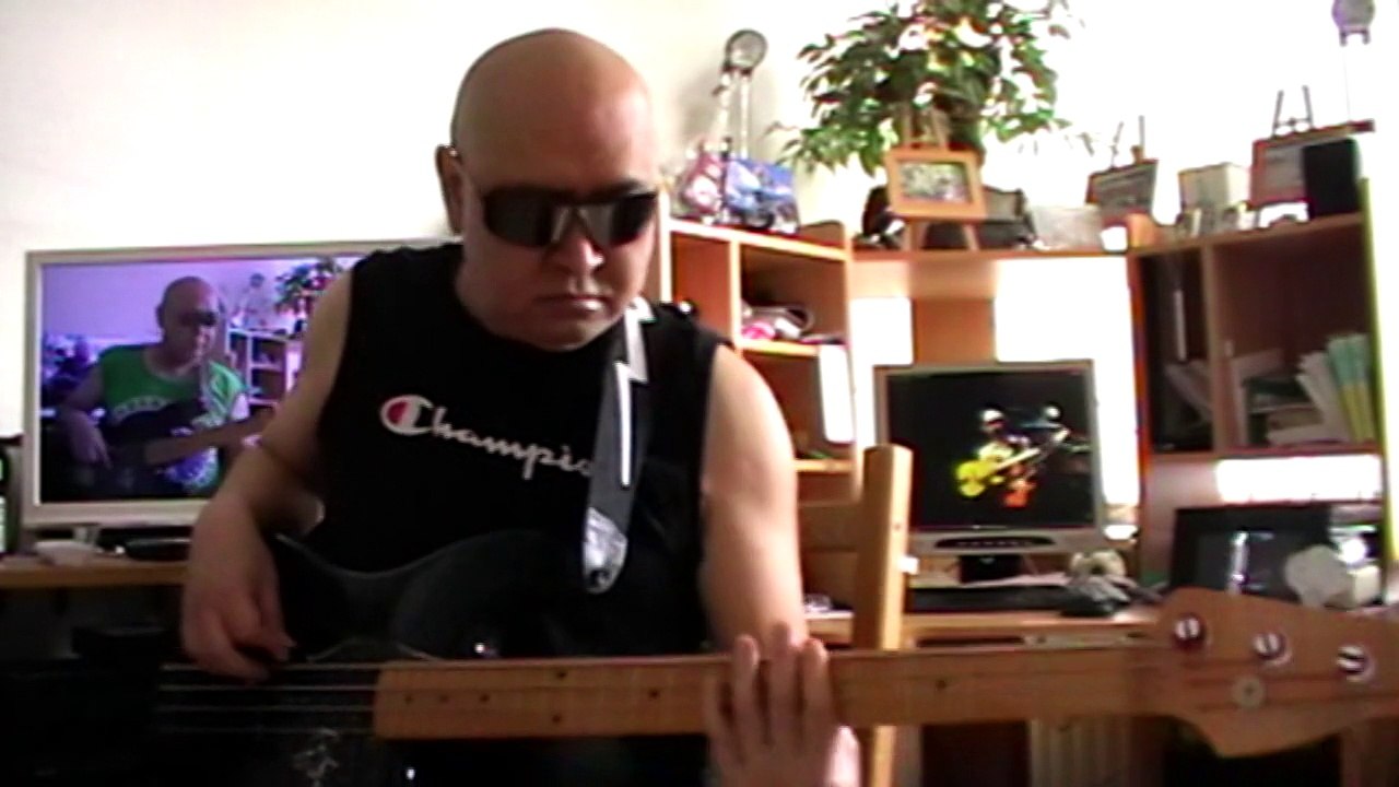 Santana Maria Maria Live Montreux HD720 Basscover Bob Roha