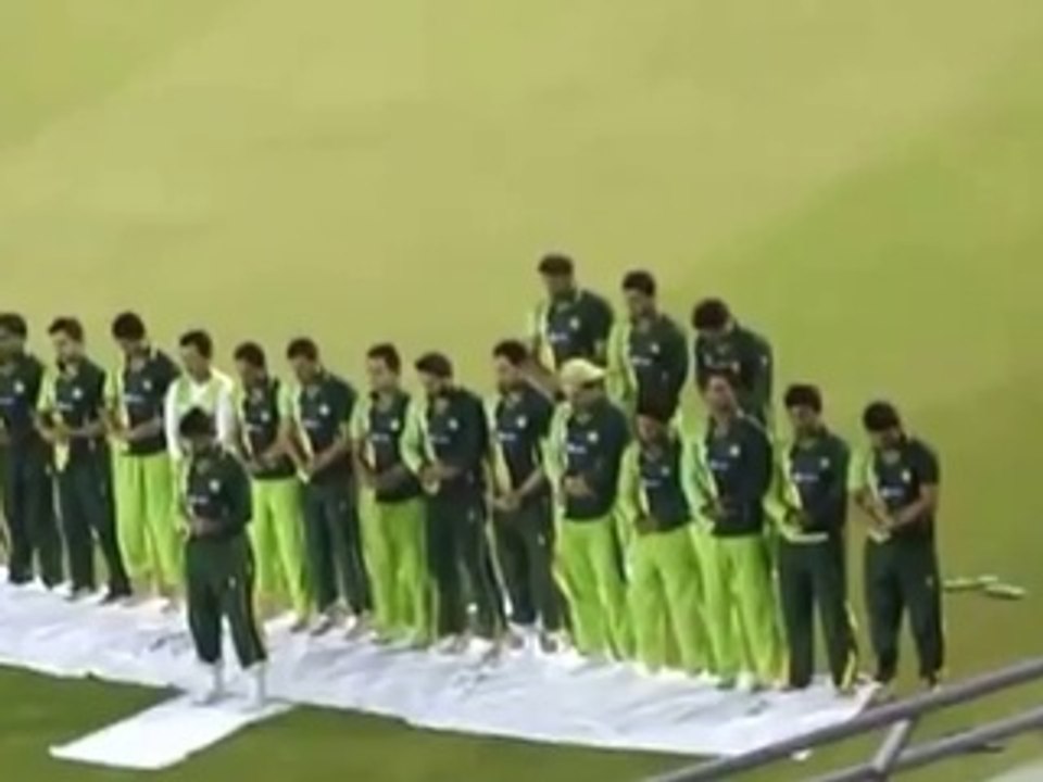 Mauka Mauka (Unseen) Watch Pakistan team Praying Pakistan Vs Australia World Cup 2015