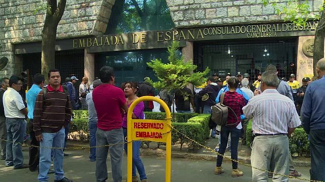México: Familiares de los 43 estudiantes desaparecidos piden ayuda internacional