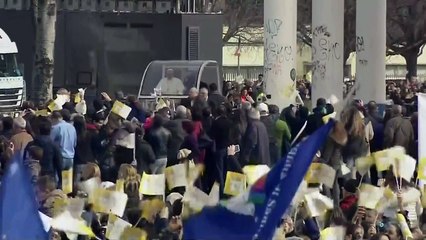 Papa quer a conversão dos mafiosos e afirma: 'a corrupção fede'