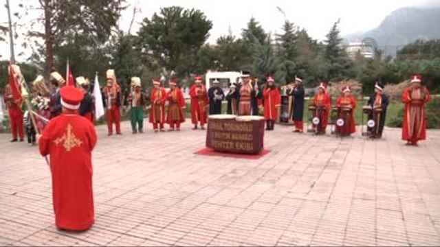 Emine Erdoğan, Özel Eğitim Merkezini Ziyaret Etti