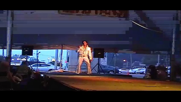 Tony Nance sings Never Gonna Fall In Love Again at Elvis Week 2006 (video)