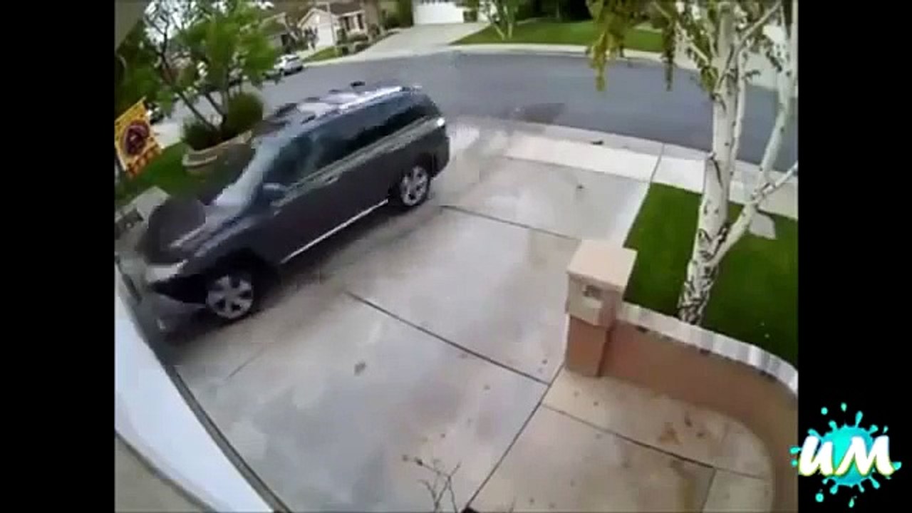 Kadın Şoförlerin Harika Araç Teknikleri İşte Araba Böyle Kullanılır Bayan Kaza Videoları