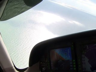 La "marée du siècle" attire les curieux, deux morts (2)