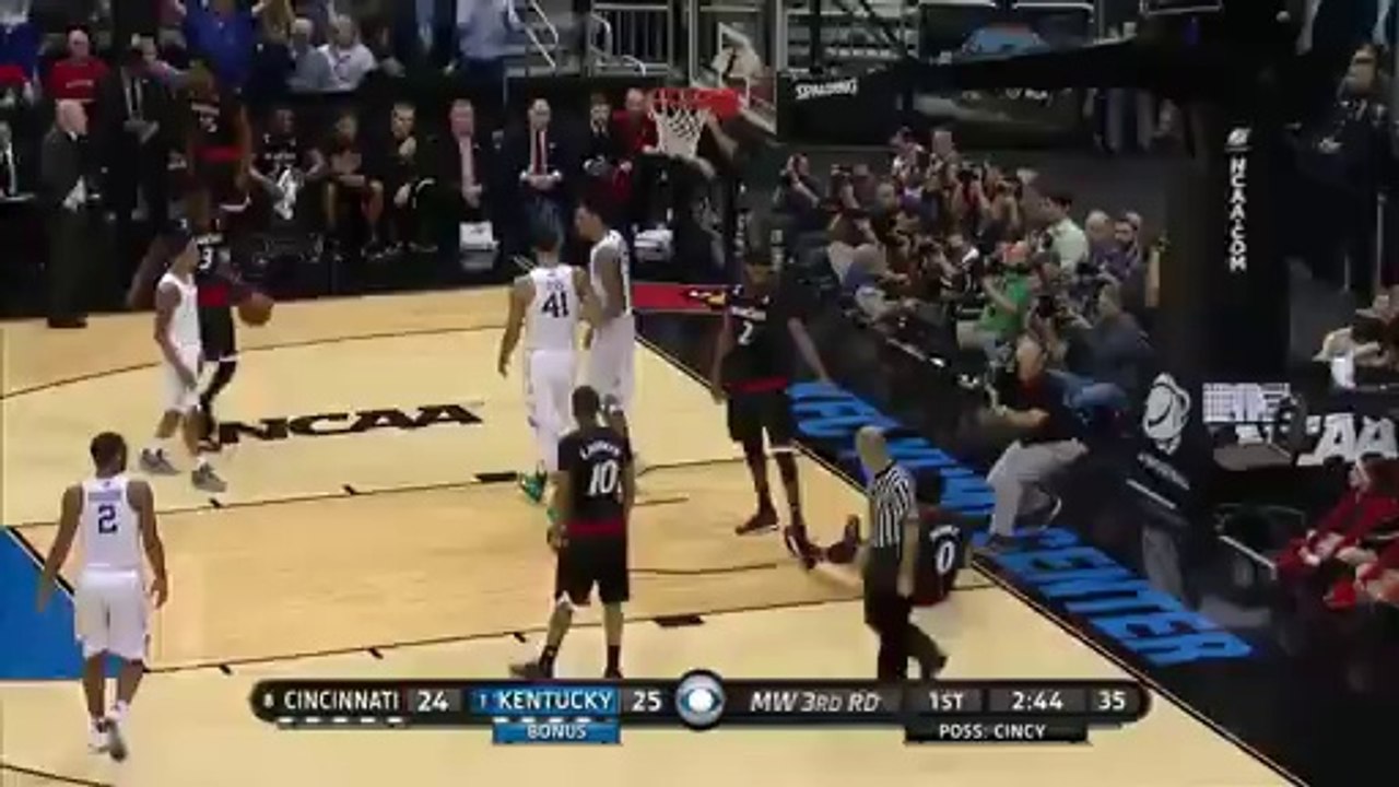 In Your Face- Willie Cauley-Stein détruit Quadri Moore