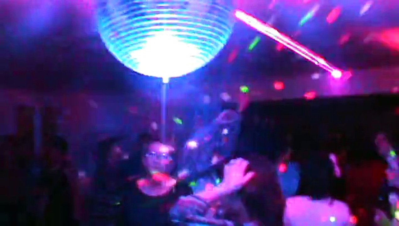 DJ ANIMATEUR VAR SOIREE DANSANTE ANNEE 80'S