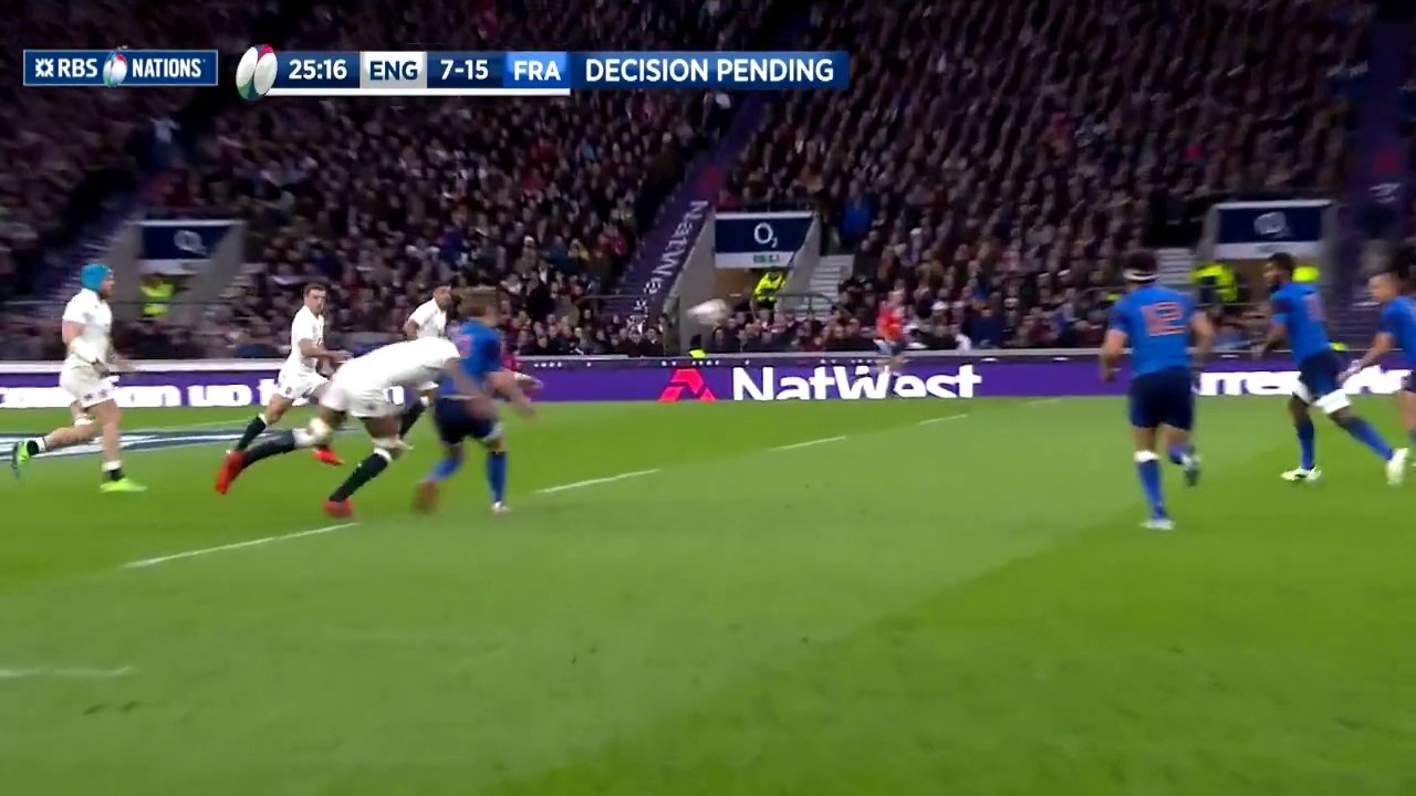 Le plaquage violent de Courtney Lawes sur Jules Plisson