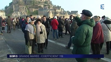 La marée du siècle attire les curieux du monde entier