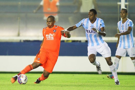 Cristovão discorda de Walter e diz que salários atrasados não influencia