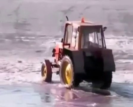 Вот что значит тонкий лёд!!