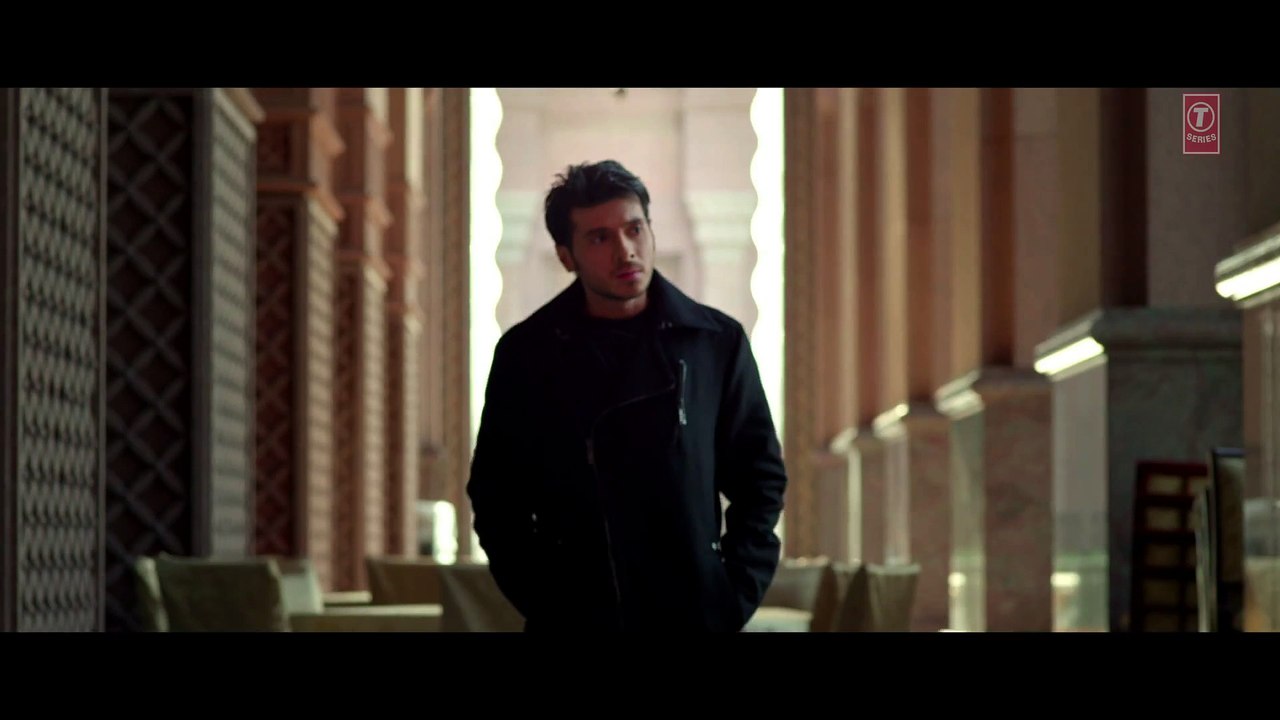 'Tere Liye' Song TEASER _ Dilliwaali Zaalim Girlfriend _ T-Series