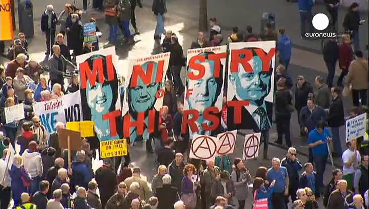 Großdemonstration in dublin gegen trinkwassergebühr