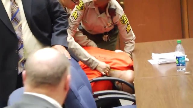 Hip Hop producer Suge Knight Has His Bail Set At $25 Million And Collapses In Court