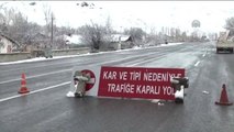 Kar Yağışı ve Tipi Nedeniyle Erzincan-Gümüşhane Karayolu Ulaşıma Kapatıldı