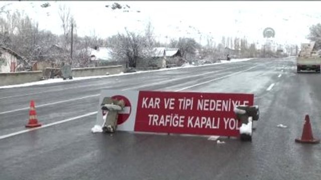 Kar Yağışı ve Tipi Nedeniyle Erzincan-Gümüşhane Karayolu Ulaşıma Kapatıldı