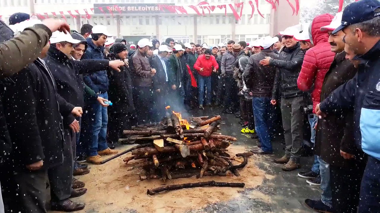 Nigde-Nevruzda AtestenAtlarkenDusenler Vardı