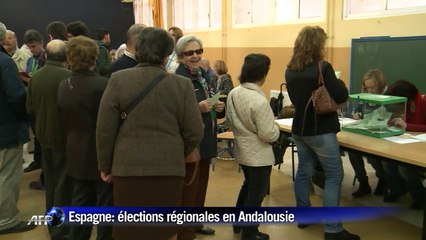 Elections en Andalousie: la candidate socialiste vote