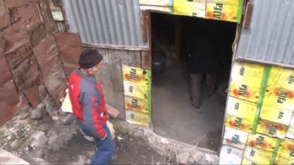 Heyelan Sonucu Evlerinden Çıkartılınca