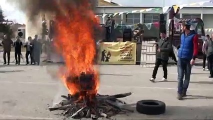 Az daha ateşe düşüyordu