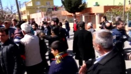 Nevruz Kutlamalarında Polis Memuru Yaralandı