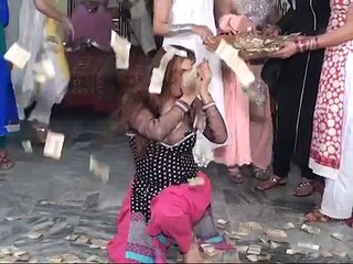 Tải video: ena nery na ho dance hd   sexy mujra dance 32nargis,dance,mujra,new mujra,enjoyement,nanga mujra,deedar,mahnoor,nanga mujra,punjabi song,latest mujra,sexy mujra,mujra 2014,mujra 2015,hina shaeen,boob showing,belly dance,stage dance75