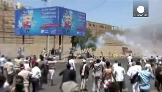 اعتراض مردم شهر تایز در یمن به تصرف این شهر توسط شبه نظامیان حوثی