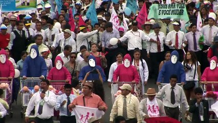 Marcha contra o casamento gay e o aborto no Peru