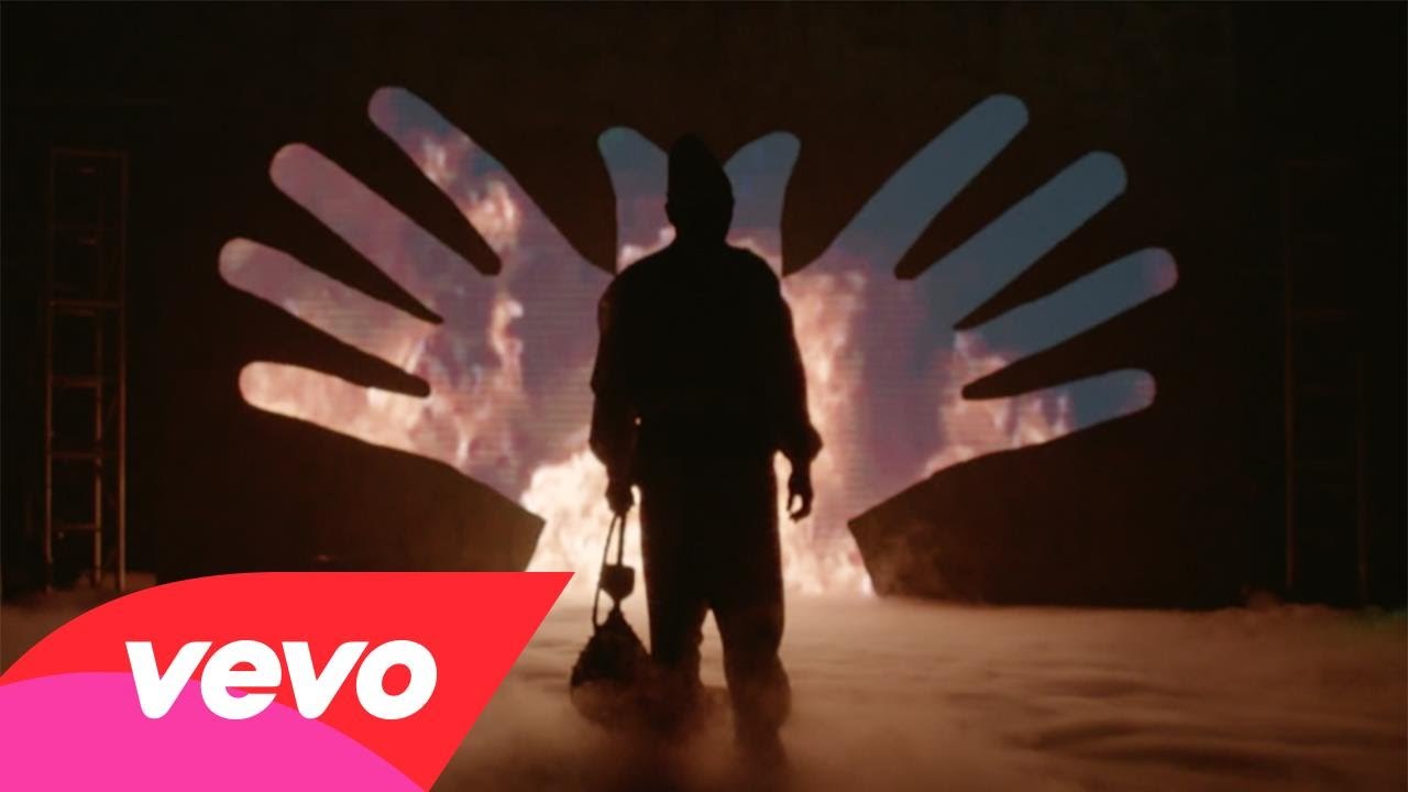 Elvana Gjata - Kuq e zi je ti ft. Flori (OFFICIAL VIDEO HD)