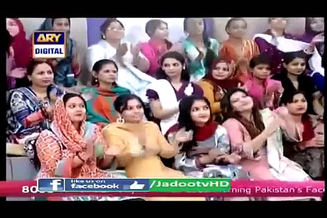 Pakistani justin bieber girls singing Live in a Morning show