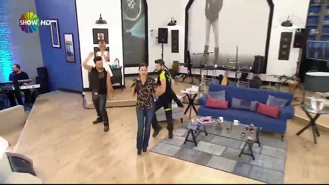 Tuğba Ekinci - Hadi Kızım ( 2014 Canlı )