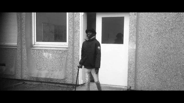 tenue correcte exigée