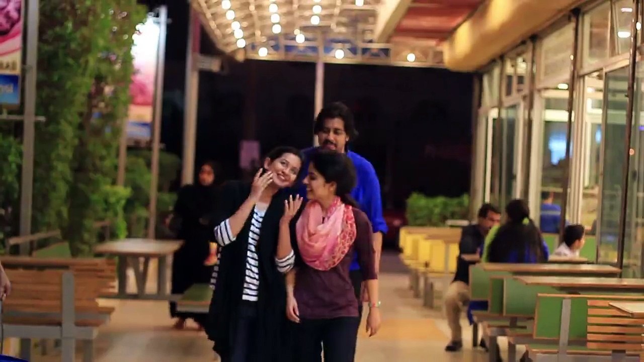 Bekaar Vines - Being the only guy friend around girls be like...
